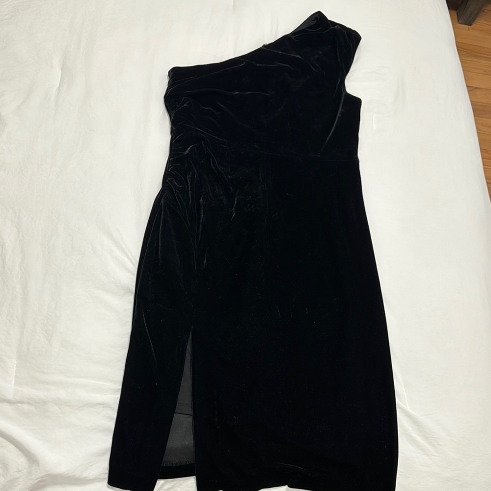 Laundry By Shelli Segal Black Asymmetrical One-Shoulder Cocktail Dress